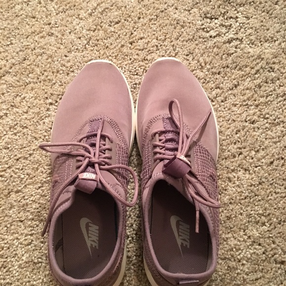 mauve pink nikes